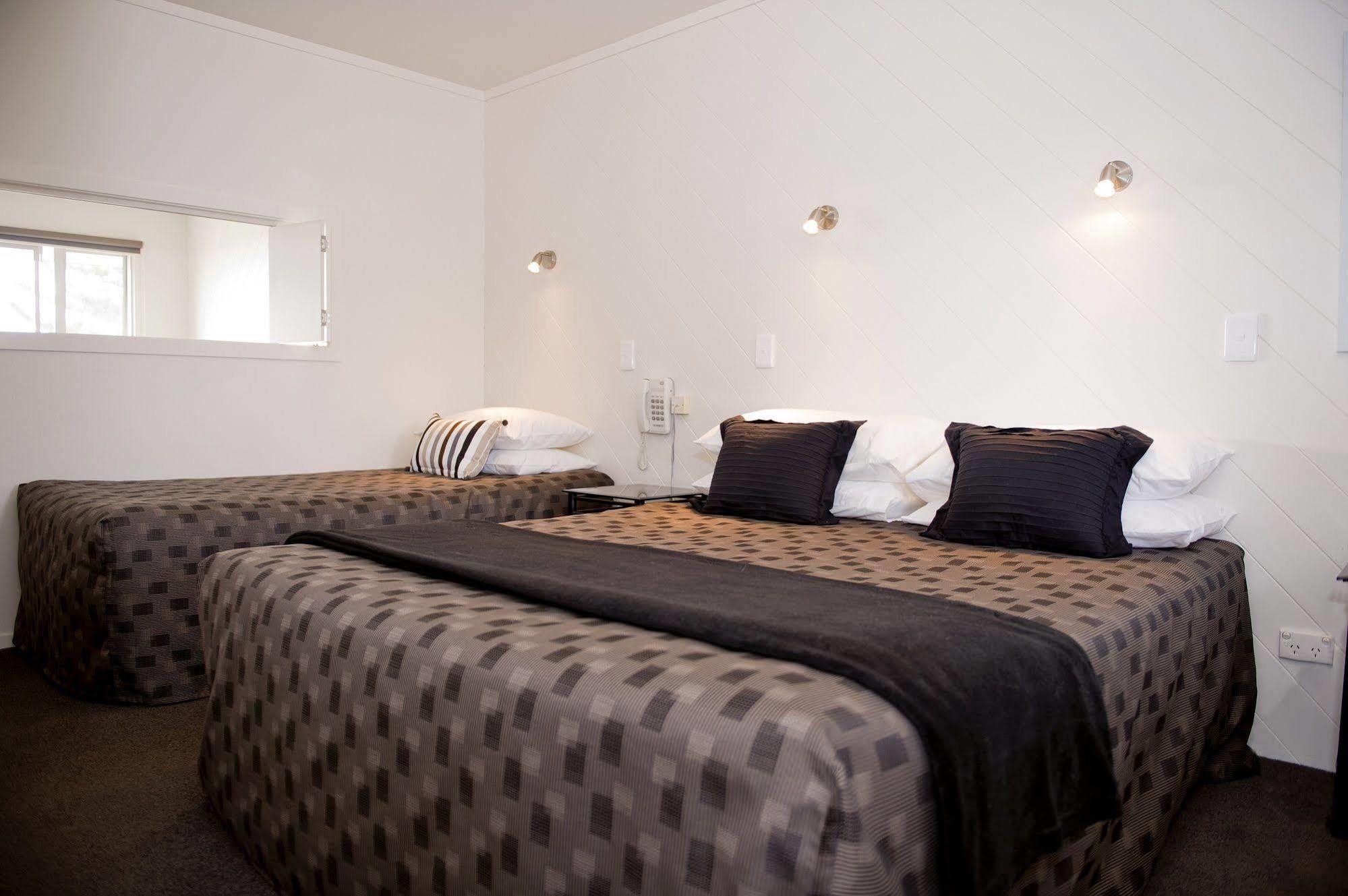 The Oceanside Motel Whitianga Dış mekan fotoğraf